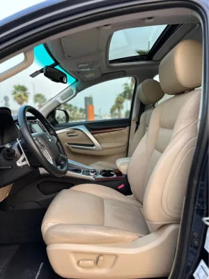 2017 Mitsubishi Montero