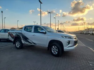 2020 Mitsubishi L200 in dubai