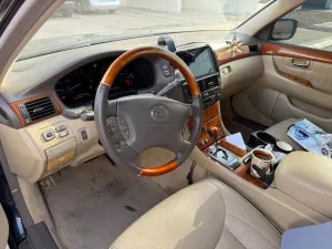 2004 Lexus LS