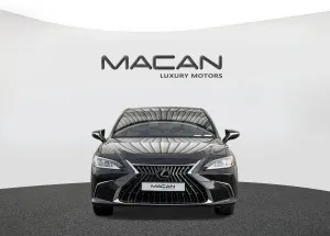 2023 Lexus ES