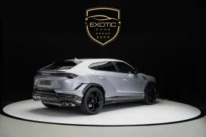 2023 Lamborghini URUS