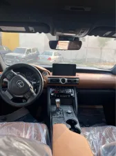 2022 لكزس اي اس