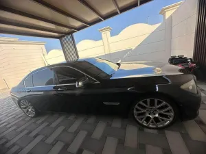 2011 بي أم دابليو الفئة - 7  