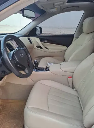 2017 إنفينيتي كيو آكس٥٠