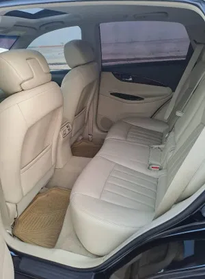 2017 إنفينيتي كيو آكس٥٠