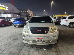2008 GMC Acadia in dubai