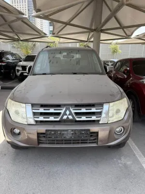 2012 ميتسوبيشي باجيرو in dubai