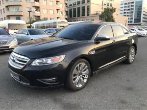2011 Ford Taurus in dubai
