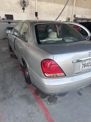 2005 نيسان صني