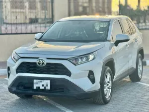 2023 تويوتا راف ٤ in dubai