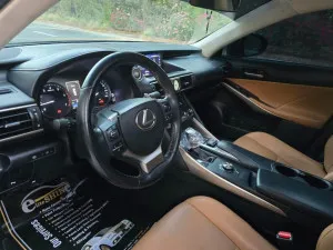 2019 Lexus IS