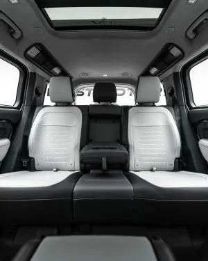 2025 Land Rover Defender