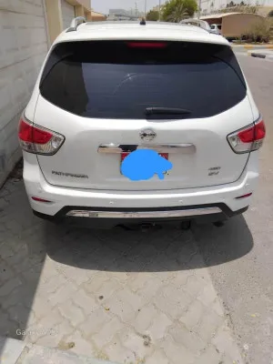 2014 نيسان باثفايندر 