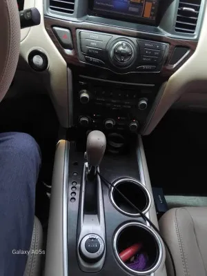 2014 نيسان باثفايندر 