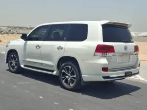 2014 تويوتا لاند كروزر