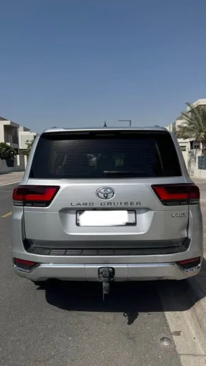 2022 تويوتا لاند كروزر