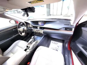 2017 Lexus ES