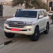 2020 تويوتا لاند كروزر in dubai