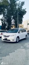 2011 Toyota Sienna in dubai