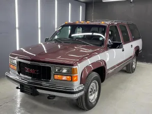 1995 GMC Suburban in dubai