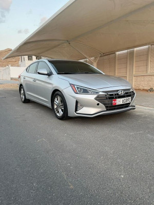 2019 Hyundai Elentra in dubai