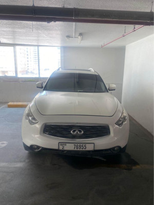 2009 Infiniti FX35 in dubai