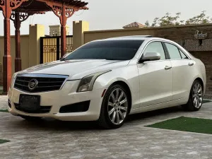 2013 كاديلاك آي تي أس in dubai