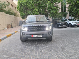 2015 Land Rover LR4 in dubai