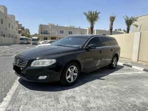 2015 Volvo V70 in dubai