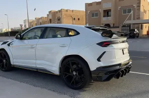 2019 Lamborghini URUS