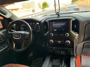 2020 GMC Sierra