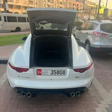 2015 جاكوار اف بيس