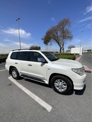 2011 Toyota Land Cruiser in dubai