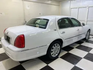 2010 Lincoln Town Car