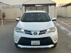 2014 تويوتا راف ٤ in dubai