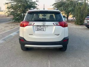 2014 تويوتا راف ٤