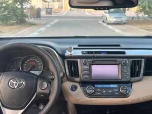 2014 تويوتا راف ٤