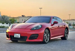 2013 Porsche Panamera in dubai