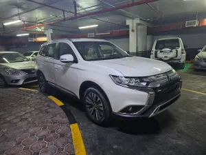 2023 Mitsubishi Outlander in dubai