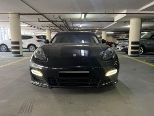 2013 Porsche Panamera in dubai