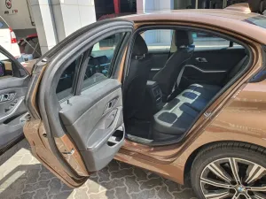 2020 بي أم دابليو الفئة - 3