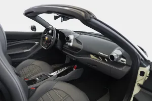 2023 فيراري اف 8  سبايدر