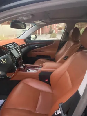 2007 Lexus LS 460