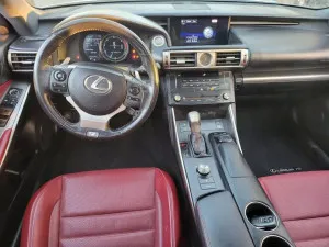 2016 Lexus IS