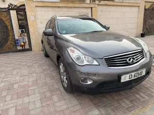2015 إنفينيتي كيو آكس٥٠ in dubai