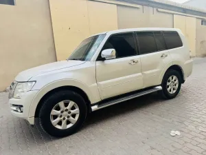 2016 Mitsubishi Pajero