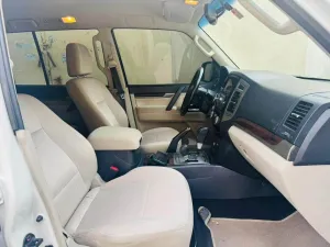 2016 Mitsubishi Pajero