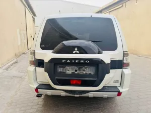 2016 Mitsubishi Pajero