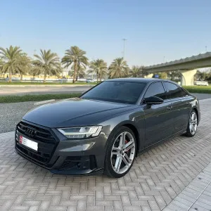 2020 اودي اس ٨ in dubai
