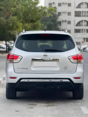 2015 نيسان باثفايندر 